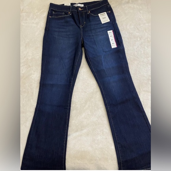 Levis Jeans Mid Rise Boot Cut - Picture 2 of 5